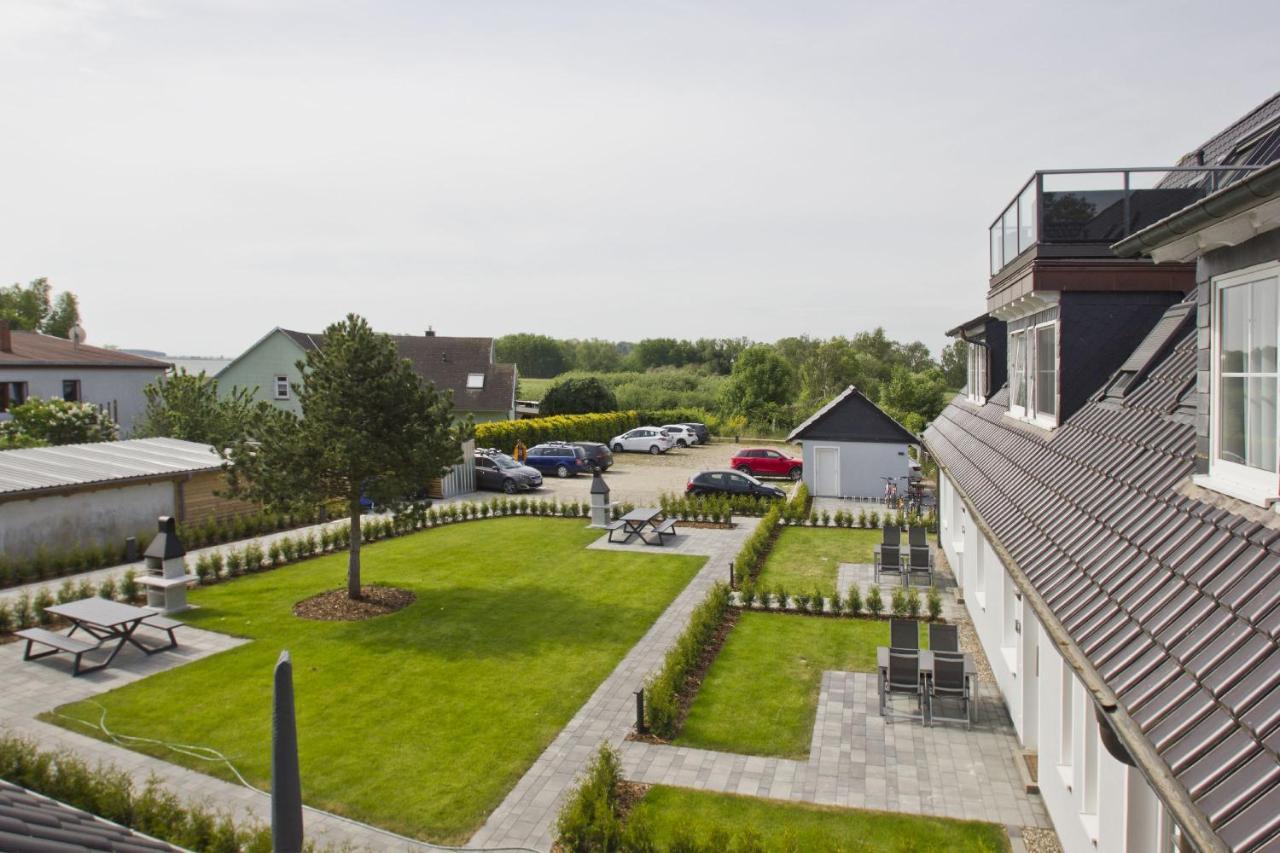 Moderne Ferienwohnung Mit Gartennutzung - Haus Inselwind Fewo Meerbucht Groß Zicker Bagian luar foto
